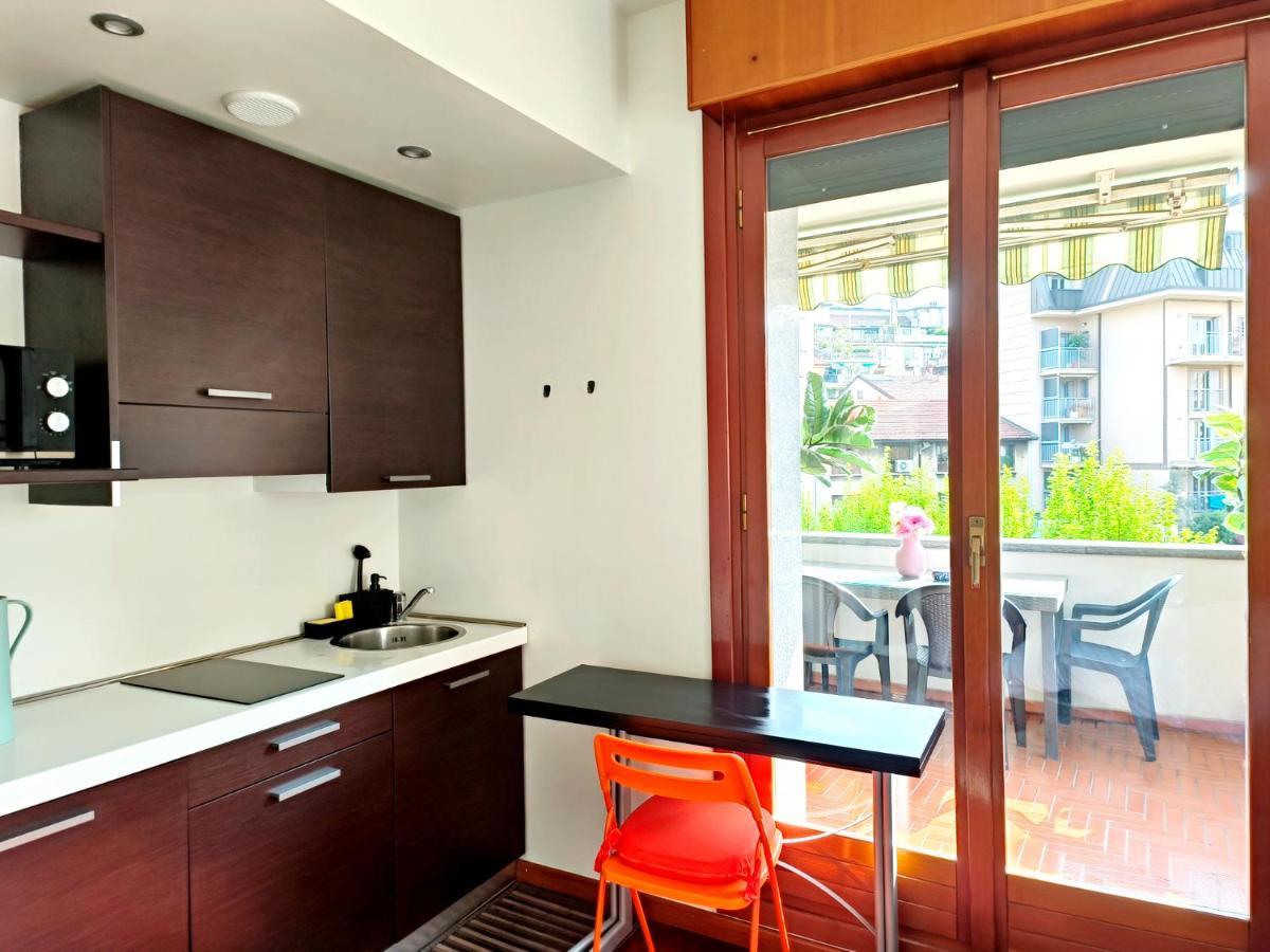 Exclusive And Unobtainable Big Terrace In Downtown With Ac, Wifi, Subway M1 And M2 In Shopping Area Appartamento Milano